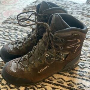 Lowa Men's Dark Brown Hiking Boots, Size 12